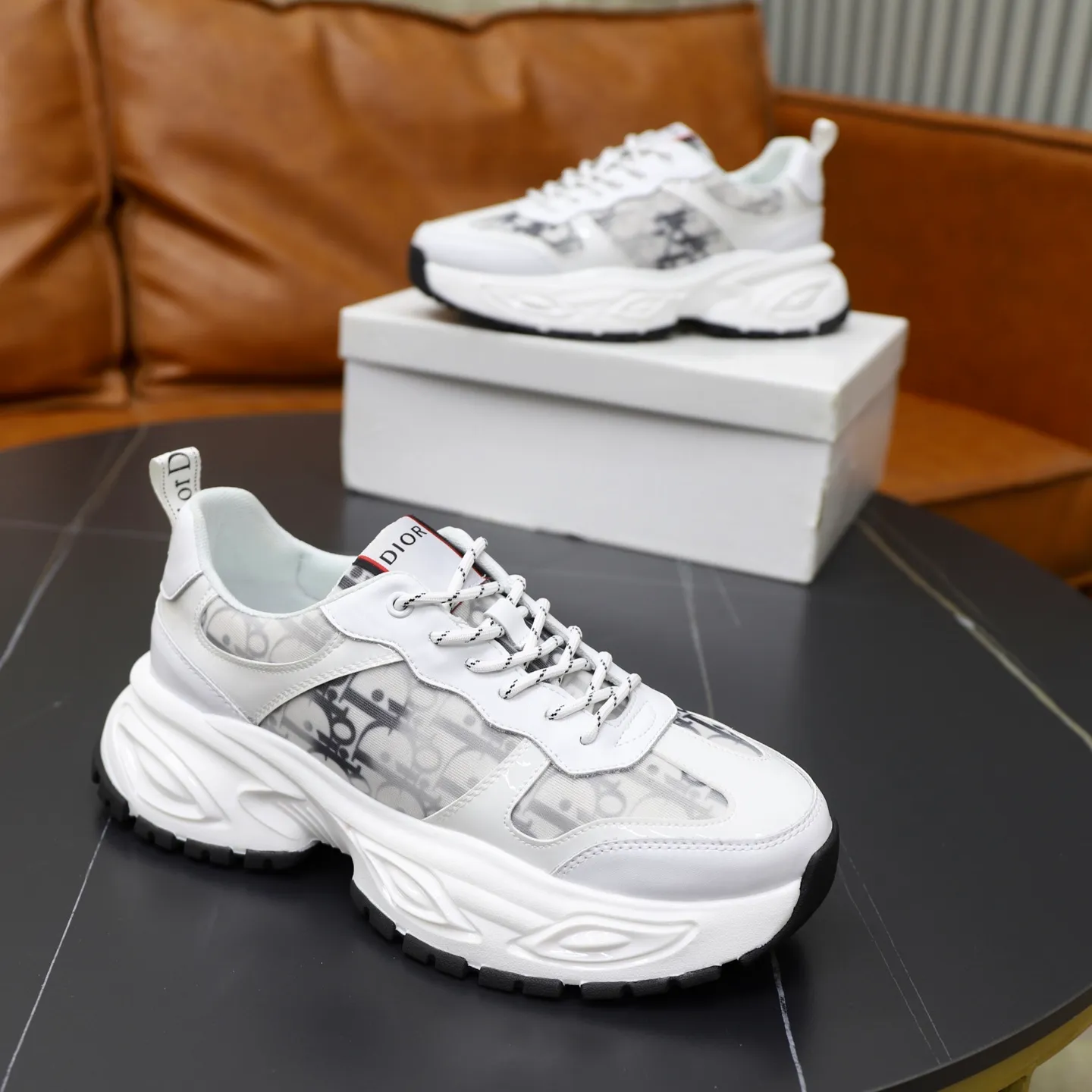 Ex-factory price: 462💰🙅‍♂️🙅‍♂️🙅‍♂️ Brand: Dior DIOR Standard code: 38-44 (45 customized) Grade: Same as the official website Material: Original material splicing Comfortable and breathable lining Lightweight and wear-resistant sports outsole Style category: Men's fashionable casual shoes Running sneakers Distinguished luxury brand elements Top luxury Color: actual picture color